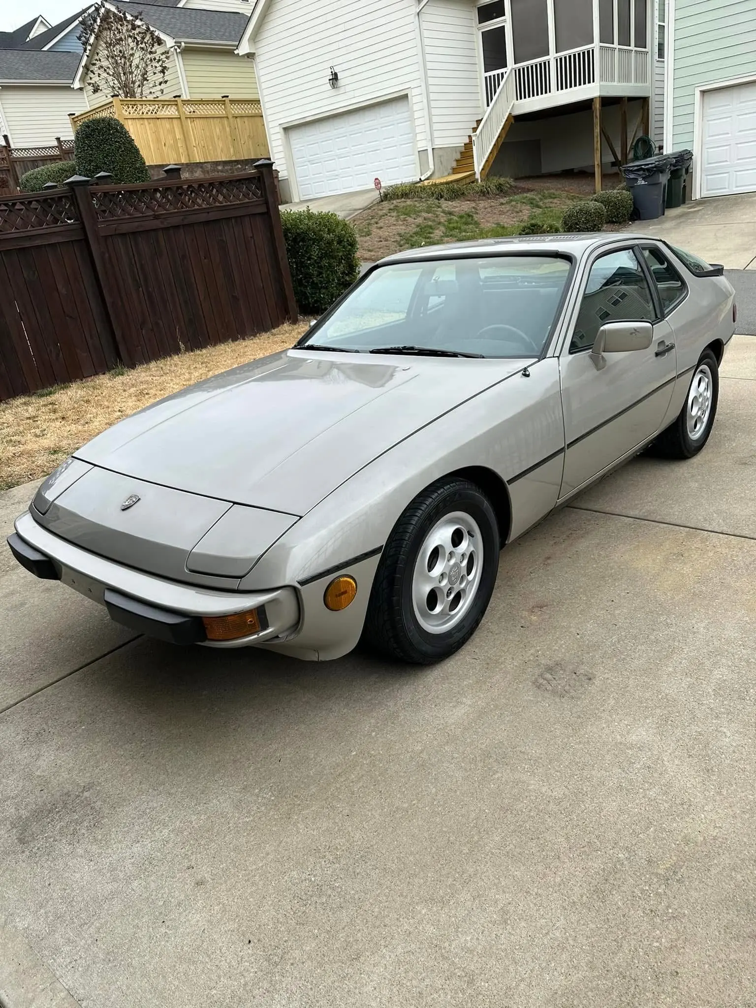 1987 Porsche 928 Mini Restoration, detailing result