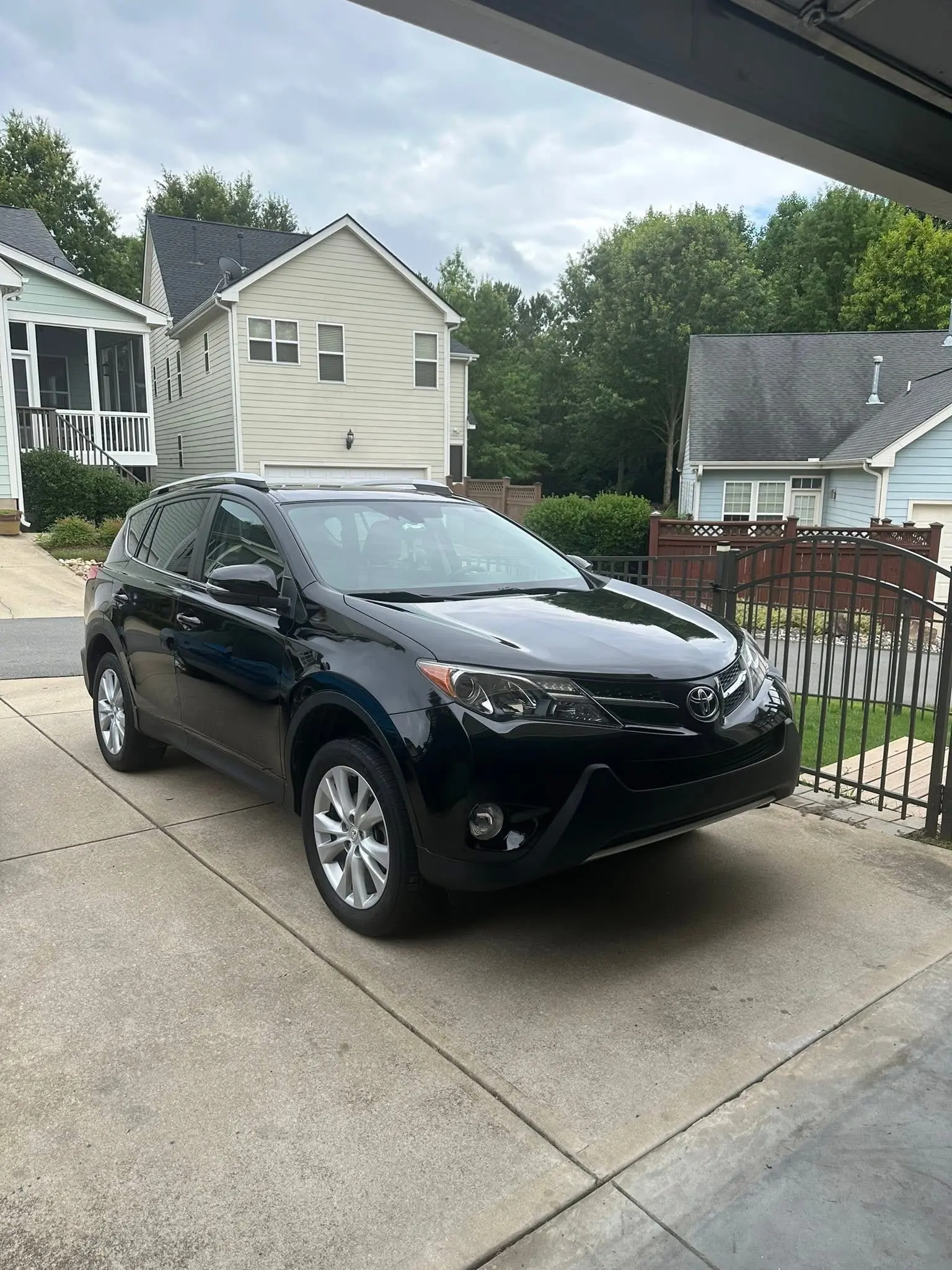 2014 Toyota RAV4 Full Detail and Scratch Repair, detailing result